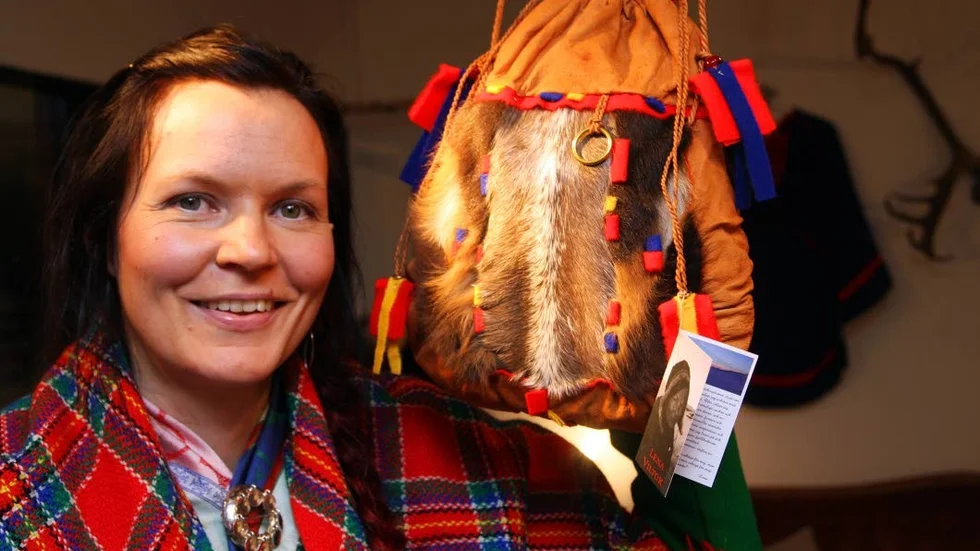 Jokkmokksslöjdaren Lena Viltok är duodjimästare och 2017 års Kaija Anstensens stipendiat.
