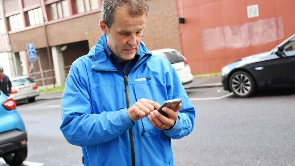 Gunnar Selberg och hans allierade i alliansen bjöd in Kristdemokraterna under fredagen. Nu har man tillsammans 23 mandat. Med Sten Nyléns mandat som man får på köpet i och med hans övergång till Sjukvårdspartiet är det 24 mandat. Man har alltså egen majoritet.