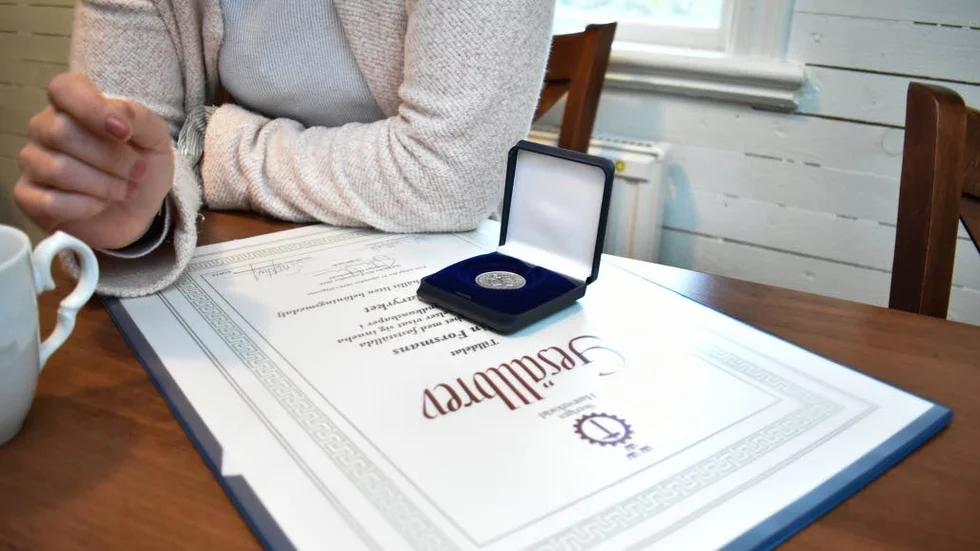Malin Forsmans tilldelades medalj och gesällbrev under ceremonin i Stockholms stadshus i början av november.