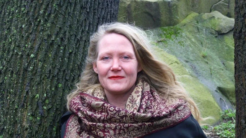 Kate Larson (1961–2018) var författare och doktor i teoretisk filosofi. Hon delade sin tid mellan Öland och Stockholm.