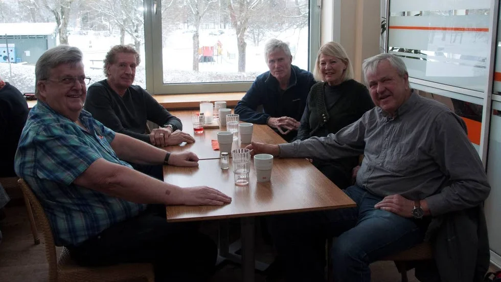 Hans Bergkvist, Svante Nilsson, Björn Olsson och Yvonne och Gunnar Gustavsson har lärt känna varandra under luncherna på Fyrishov.
