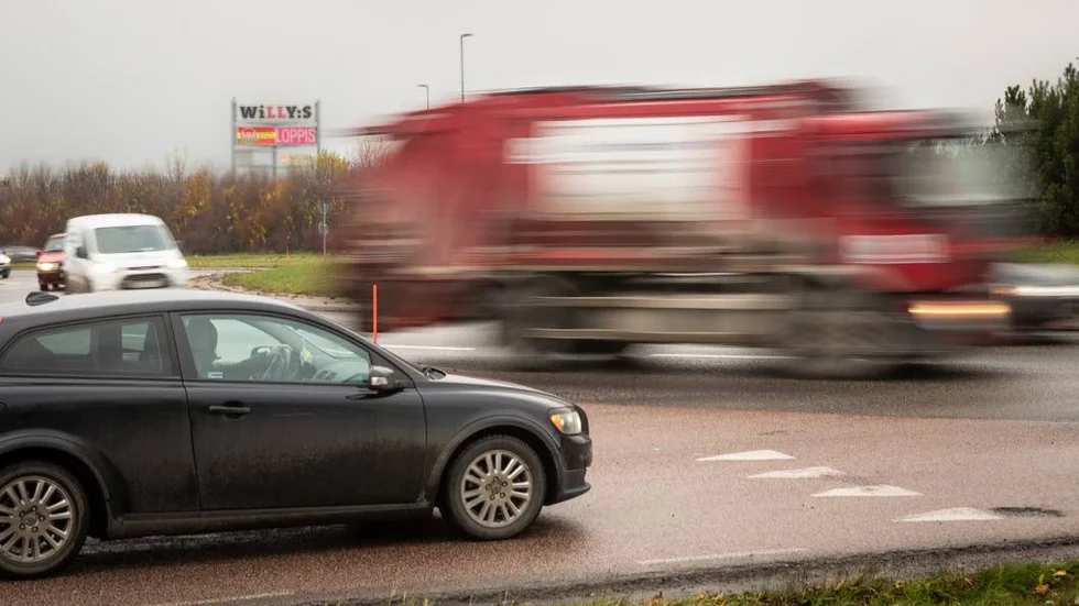 Uppsalas växande befolkning märks inte minst på den ökande trafiken. Vid rondellen där Österleden och Bärbyleden möts  passerar 33 procent fler fordon i dag jämfört med för tio år sedan.