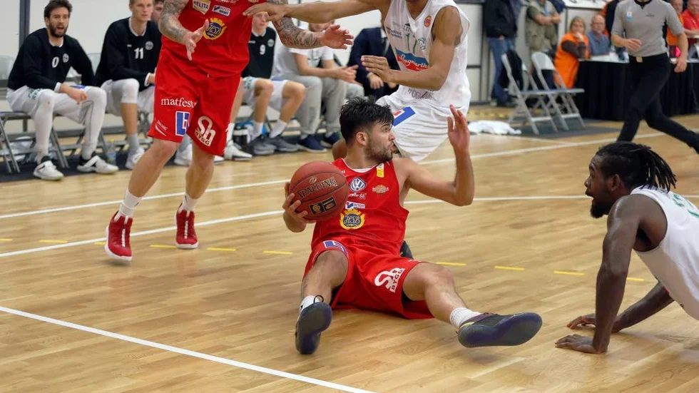 Uppsala Basket hoppas få basketförbundet att klassa Nemanja Jovanovic som en hemmafostrad spelare.