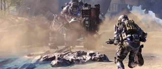 Action när titaner faller