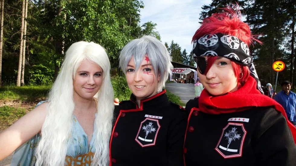 Storcon 2013, konvent Japansk ungdomskultur i Storvreta, från vänster Sofia Wistedt, Malin Englund, Sandra Englund.