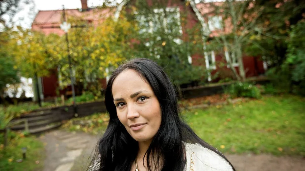 ”Klosterbarn”. 20-åriga Melissa Prelic växte upp i Alsike kloster. Här lärde hon sig både bengali och albanska av sina kompisar.