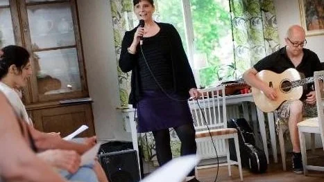 Cajsa Ekstav och Tomas Lindberg höll en uppskattad visstuga.