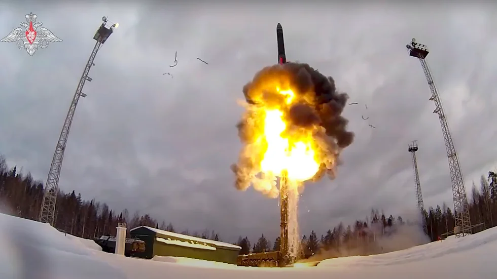 Så sent som den 19 februari i år, bara fem dagar före invasionen av Ukraina, provsköt Ryssland robotar som kan bära kärnvapen.