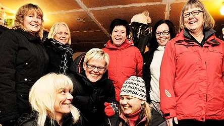 "Rönnisarna" ska knutmassofira i Gimo.