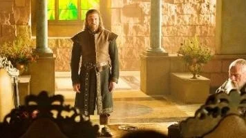 Sagan om Ringen-bekantingen Sean Bean ikläder sig riddarrollen som Eddard Stark.