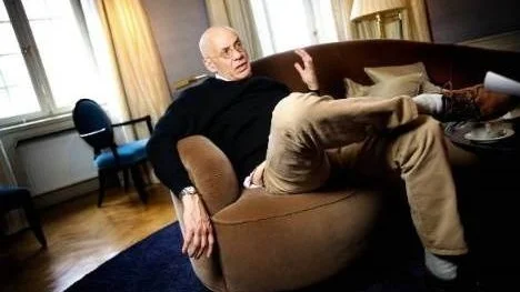 James Ellroys nya bok I Jean Hillikers skugga är en memoarbok, men den handlar också om ett ouppklarat brott: mordet på James Ellroys mor.