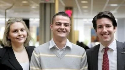 Cristina Holmqvist,  Dejan Ilic och Carl Johan Björlingsson på Swedbank i Uppsala.