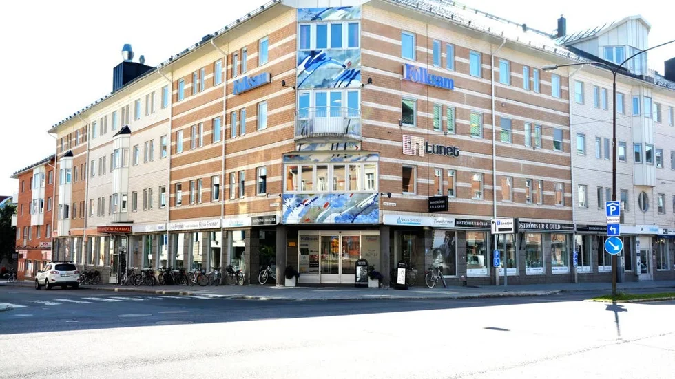 Flyr. Nu flyr butikerna från Folksamhuset.