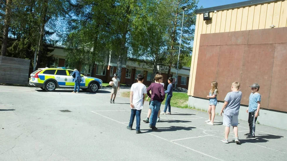 Rektorn behövde aldrig kalla in eleverna eftersom lunchrasten redan var slut.