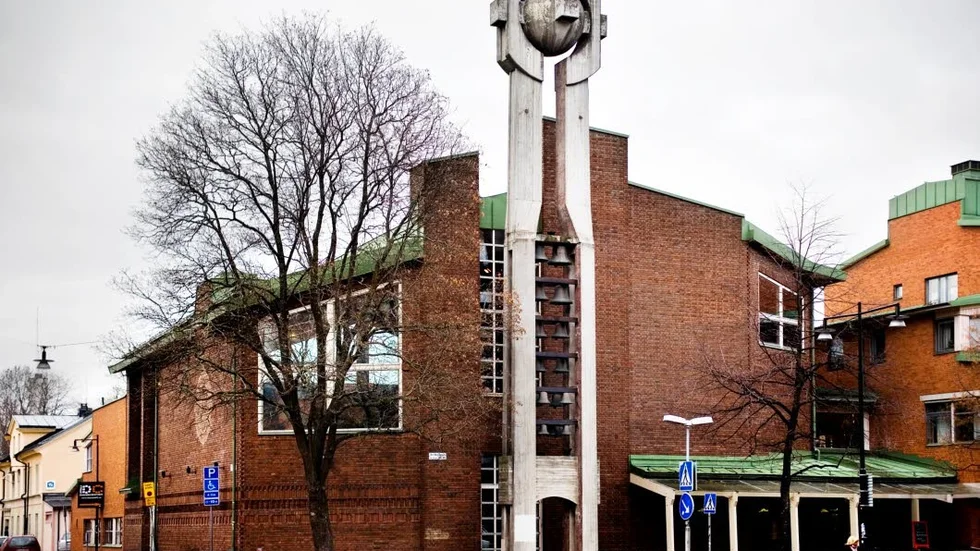 Missionskyrkan i Uppsala bekräftar att en kontakt har tagits med kommunen för att se om man kan hjälpa de ensamkommande ungdomarna med boende.