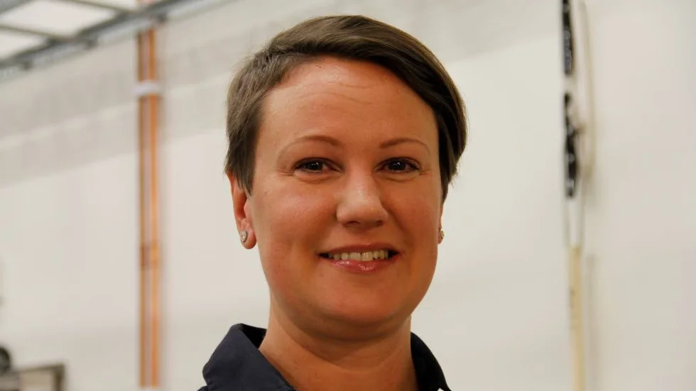 Kristina Gissler, brandman, sångerska, musikalproducent och -textförfattare.
