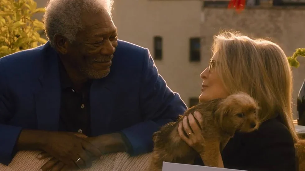 De har varit ett par i 40 år. Nu ska Alex (Morgan Freeman) och Ruth (Diane Keaton) flytta från sin älskade lägenhet i "Fem trappor upp".