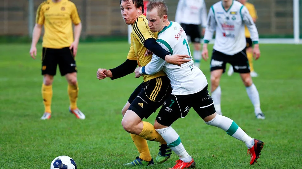STEGET EFTER. Jens Larsson och Baik kammade noll.