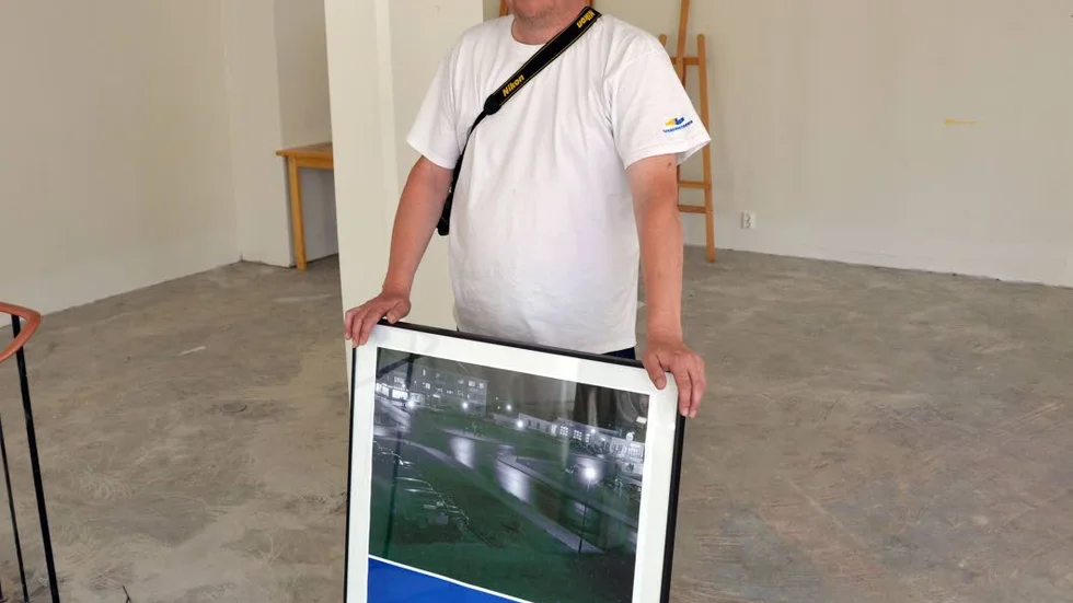 UTSTÄLLNING. Stefan Haapaniemi vill med sina fotografier över stadsmiljöerna visa på skillnaden mellan då och nu i Haparanda.