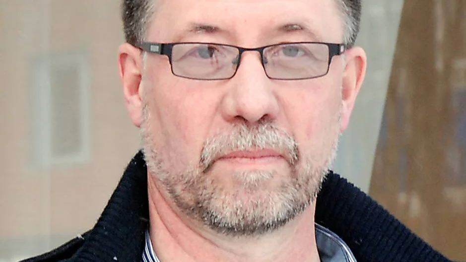 Anders Petersson (KD) samtalar med S.