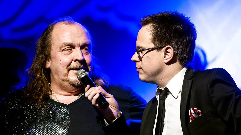 Lasse Stefanz sångare Olle Jönsson tillsammans med Thomas Deutgen.