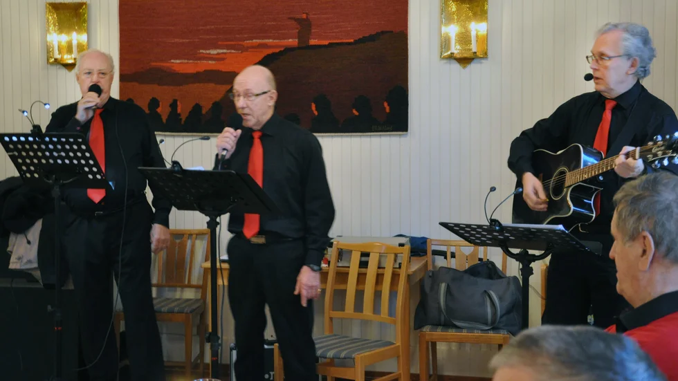 Tres panchos. Underhöll i Töre församlingshem.