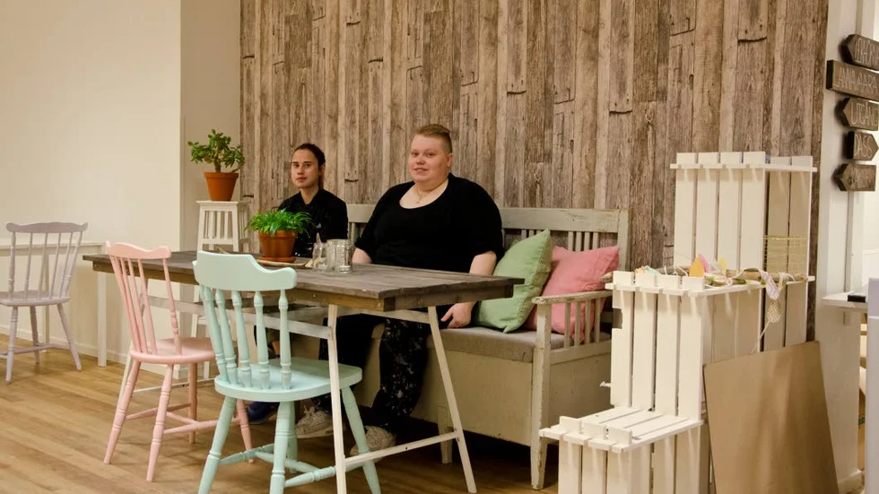 MOMMOS. Anna-Kajsa Påve och Hanna Olofsson öppnar ­kaféet Mommos Veranda i oktober.