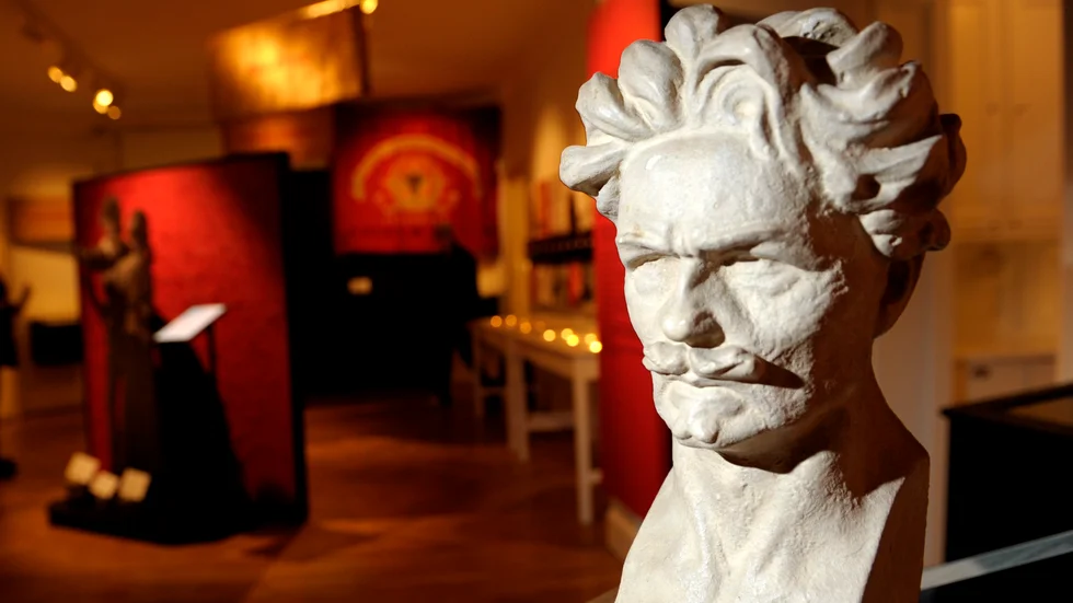 Strindbergs roman "Röda rummet" finns nu på arabiska. Arkivbild.