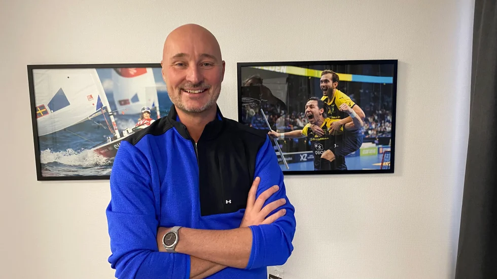 Joakim Bååth är till 80 procent anställd på RF-Sisu och till 20 procent hos Solfjäderstadens IBK. Han har tidigare varit bra på att få många ledare till en klubb. Nu inför 2023 är det återigen en aktuell fråga för idrotten, att locka ideella krafter.