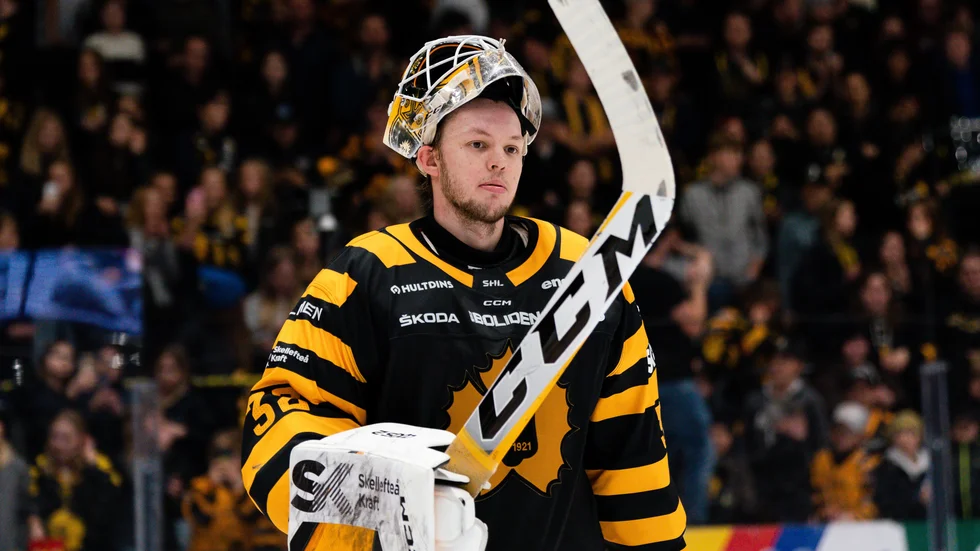 Linus Söderström har återigen tagit SHL med storm efter några år utanför Sveriges gränser. Hållit fyra nollor och har bäst statistik i hela ligan. 