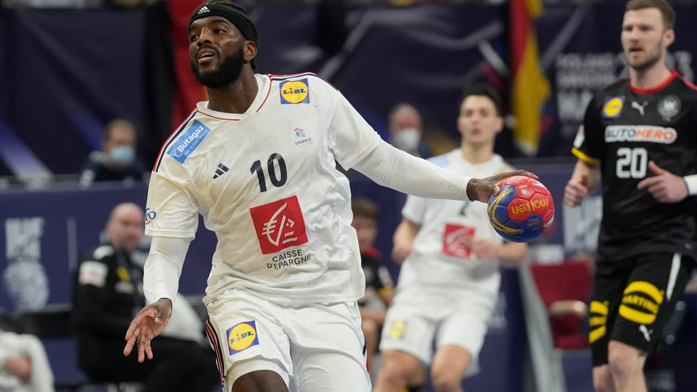 Dika Mem är det stora hotet mot Sverige i VM-semifinalen.