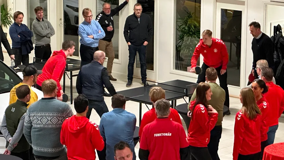 Melker Norrman och hans spelpartner ingick i det vinnande laget och finalslog Erik Perssons lag i den prestigefyllda pingisturneringen.
