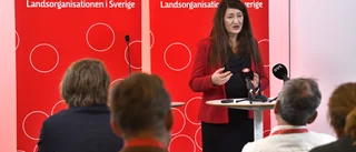 "Det tar 93 år för en städare att jobba ihop den inkomst makteliten får under ett år"