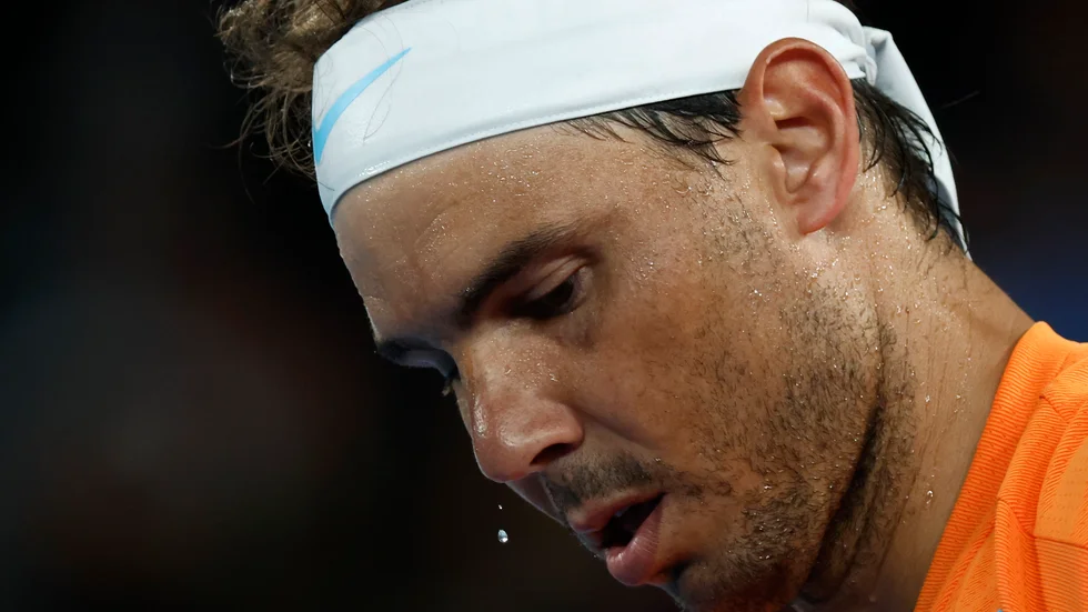Rafael Nadal under matchen mot Mackenzie McDonald.