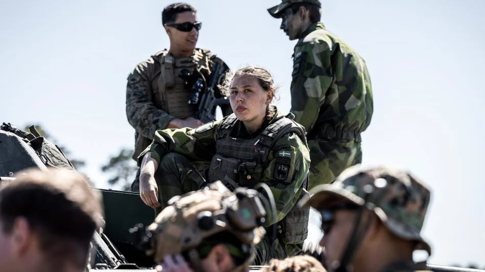 Merparten av de över 4 000 klagomål, som Försvarsmakten gått igenom, handlade om kängor, men även om trosor, bh, skyddsväst, hjälm, handskar och fyskläder. Många gällde främst passformen för kvinnor.