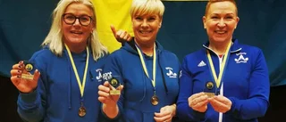 Medaljregn över Öjebyns lyftare – veteranerna tog varsitt SM-brons