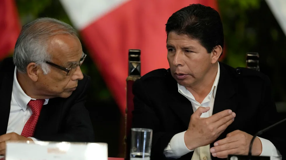 Perus tidigare premiärminister Aníbal Torres tillsammans med presidenten Pedro Castillo. Arkivbild.