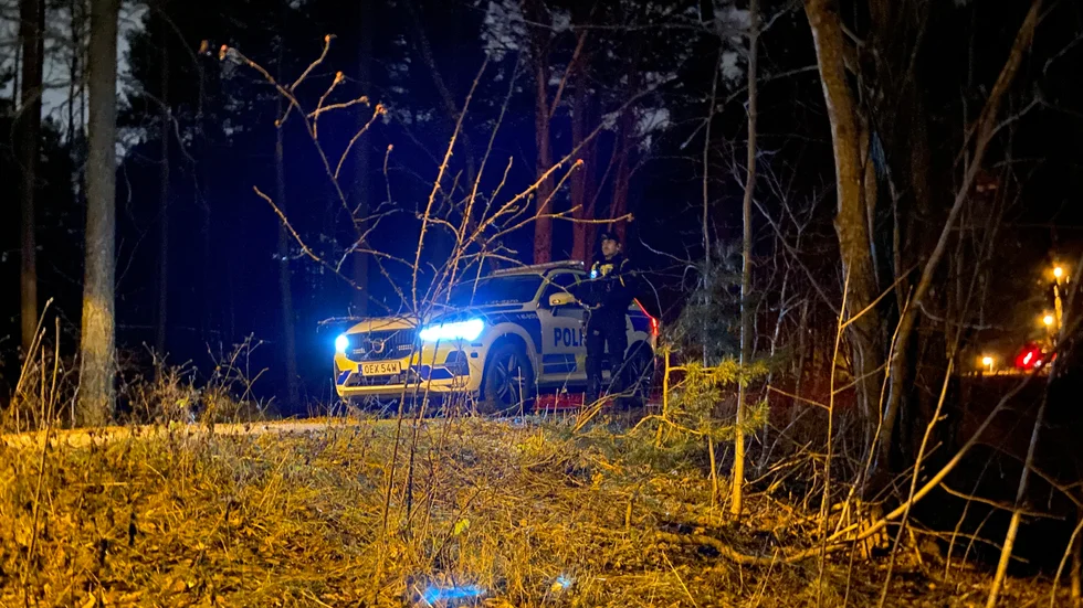 Misstankarna mot de två män som varit frihetsberövade för mordförsöket i Kronskogen har minskat. De  är inte längre anhållna.
