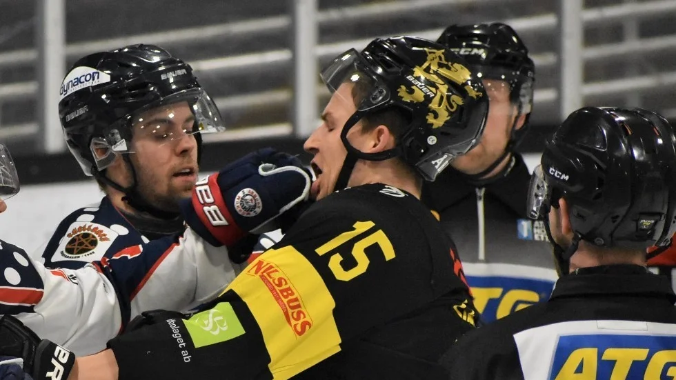 Oskar Lindgren har varit Vimmerbys bästa spelare så här långt. Nu berättar han om sina tankar, efter flera tunga smällar under säsongen.