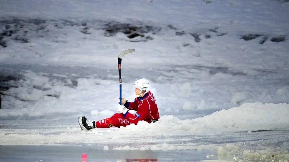 Nej, det blev inget roligt slut på 2013 för Kalix Bandy. Bortamatchen mot Sandviken slutade med 4-13.