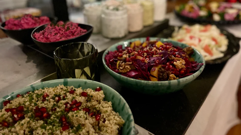 Veganskt julbord borde alla äta enligt insändarskribenten.