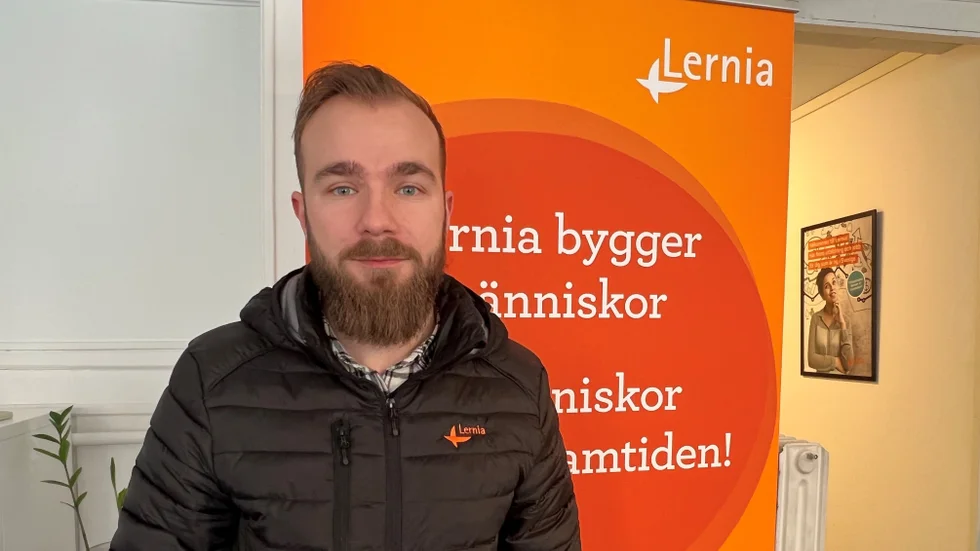 Konsultchefen Dino Musić drog in den stora Coopaffären till Lernia i Eskilstuna. 
