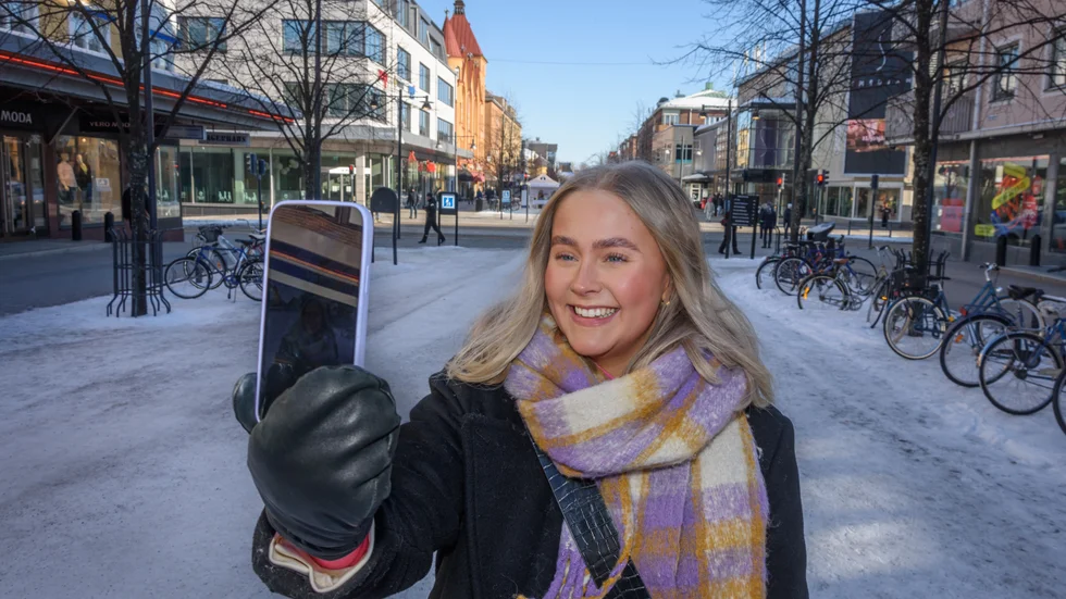 "Jag har alltid varit väldigt Luleå-positiv i mina social medier och visar ofta upp när jag är ute och promenerar eller när jag och min sambo åker runt här i Luleå", säger Malin Åsén.