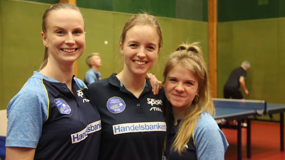 Louise Källström, Therese Malmberg Lundh och Veronica von Walden är tre av spelarna i BTK Stratos som spelar sista division 2-matcherna i helgen och slåss om uppflyttning till ettan
