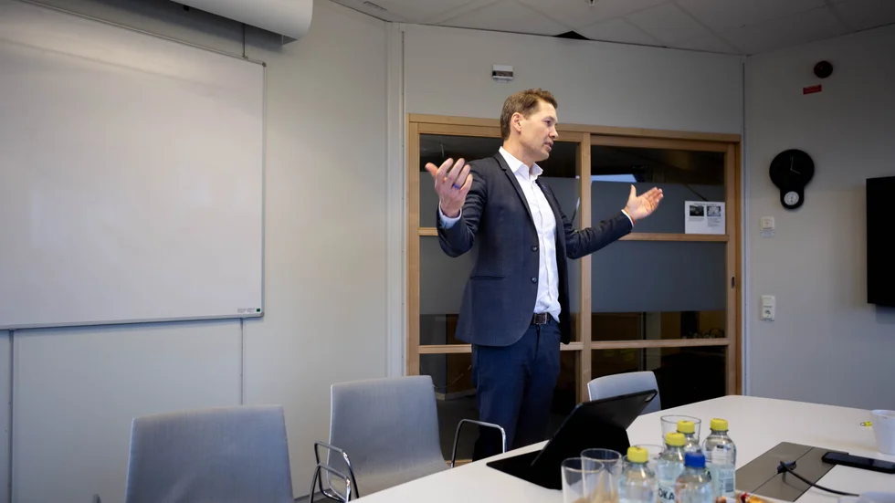 Likheterna mellan svenska banker och amerikanska Silicon Valley Bank är få. En liknande kollaps är inte aktuell i Sverige,  menar Nordeas Sverigechef Per Långsved. 