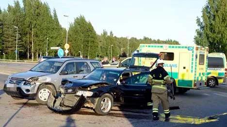 Två bilar var inblandade i trafikolyckan, som inträffade på tisdagskvällen i Luleå.