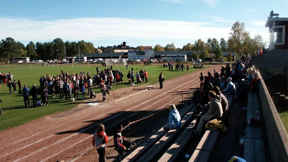 Kalix håller i den äldsta och största friidrottstävlingen i Norrbotten. Nästa gång kanske i en ny fräsch arena.