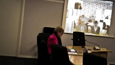 Kammaråklagare Ulrika Schönbeck begärde att 22- åringen skulle förbli häktad.