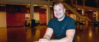 Daniel, 47, lämnade chefsjobbet • Gick ned i lön – blev lärare • "Här kan man göra skillnad"