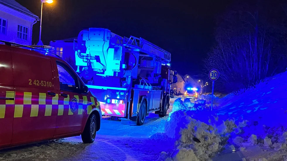 En brand bröt på lördagskvällen ut i en villa i Mjölby.